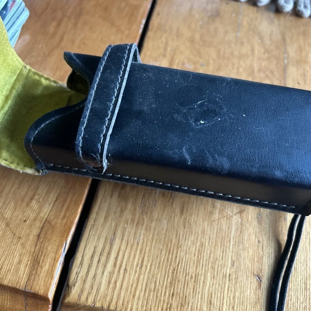 Vivitar 600‎ Vintage Point And Shoot Pocket Camera With Leather Case Tested